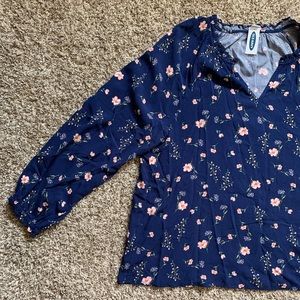 NWT Old Navy navy floral blouse with long sleeves